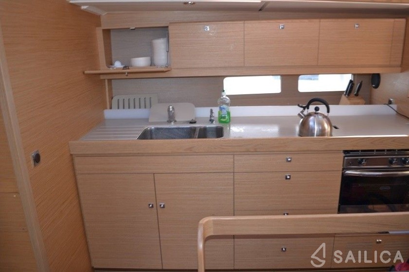 Dufour 460 GL - Yacht Charter Sailica