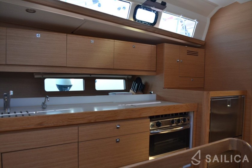Dufour 460 GL - Yacht Charter Sailica