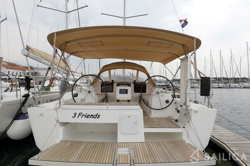 Dufour 412 GL - Yacht Charter Sailica