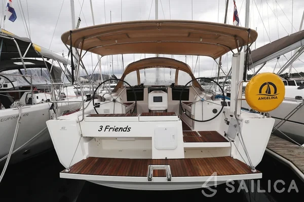 Dufour 412 GL - Yacht Charter Sailica