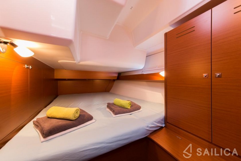 Dufour 460 GL - Yacht Charter Sailica