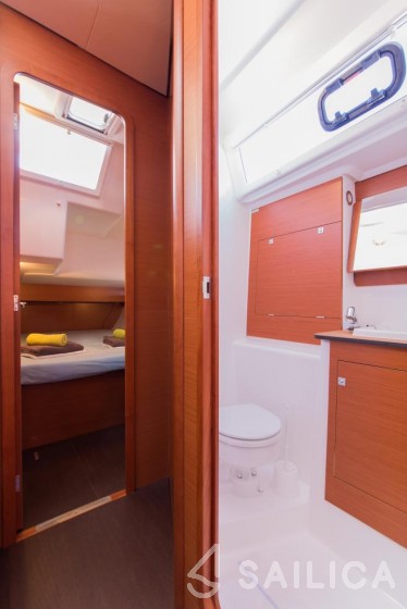 Dufour 460 GL - Yacht Charter Sailica