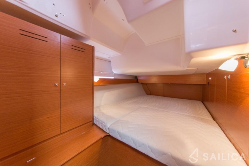 Dufour 460 GL - Yacht Charter Sailica