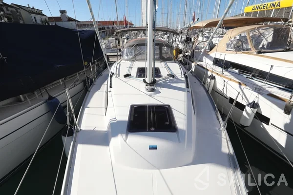 Bavaria 34 Cruiser - Yacht Charter Sailica