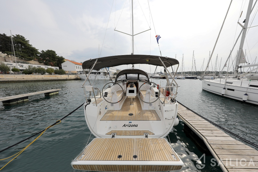 Bavaria 34 Cruiser - Yacht Charter Sailica