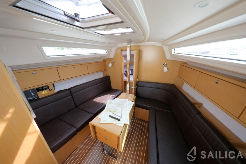 Bavaria 34 Cruiser - Yacht Charter Sailica