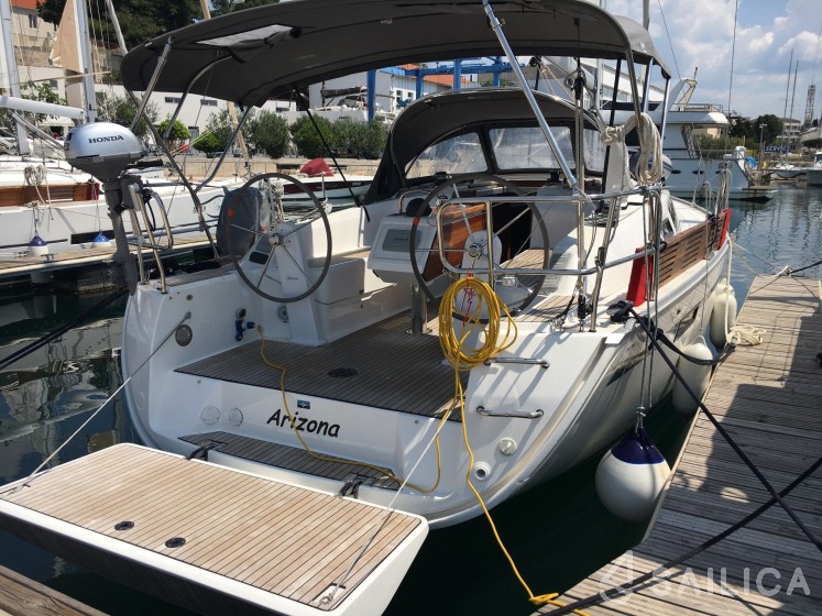 Bavaria 34 Cruiser - Yacht Charter Sailica