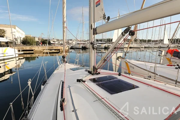 Bavaria 34 Cruiser - Yacht Charter Sailica