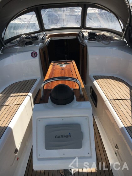 Bavaria 34 Cruiser - Yacht Charter Sailica