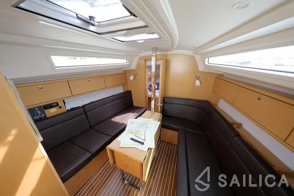 Bavaria 34 Cruiser - Yacht Charter Sailica