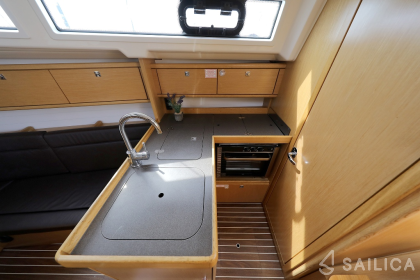 Bavaria 34 Cruiser - Yacht Charter Sailica
