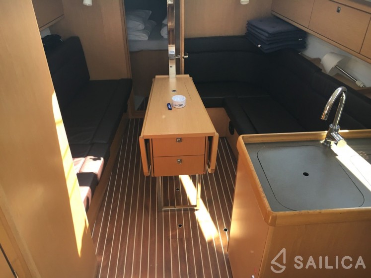 Bavaria 34 Cruiser - Yacht Charter Sailica