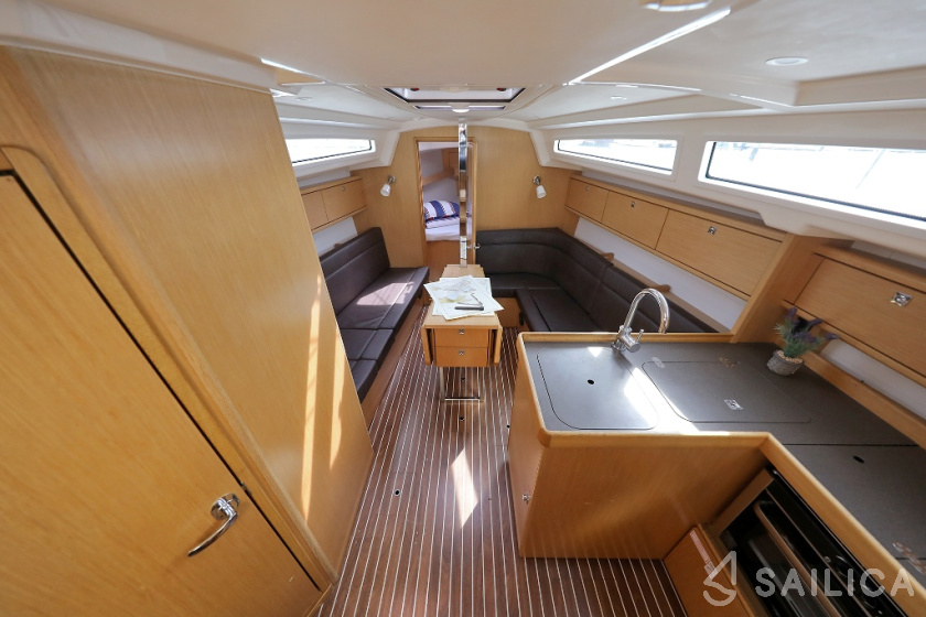 Bavaria 34 Cruiser - Yacht Charter Sailica