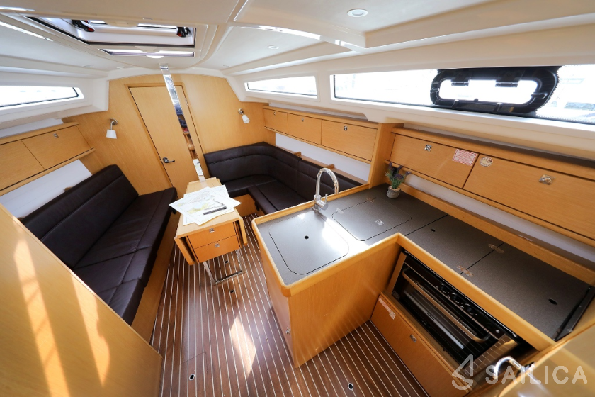 Bavaria 34 Cruiser - Yacht Charter Sailica