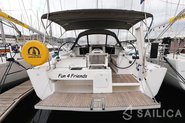 Dufour 412 GL - Yacht Charter Sailica