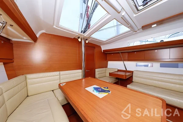 Dufour 412 GL - Yacht Charter Sailica