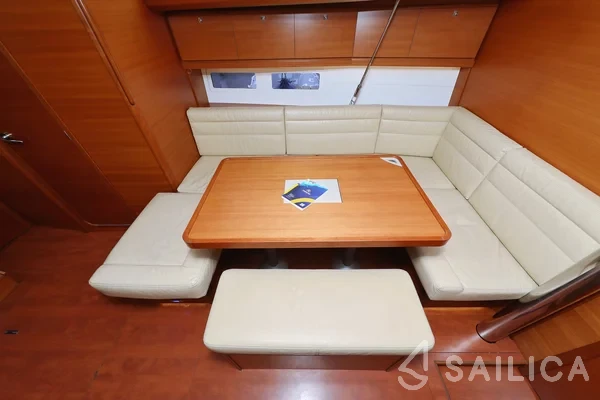Dufour 412 GL - Yacht Charter Sailica