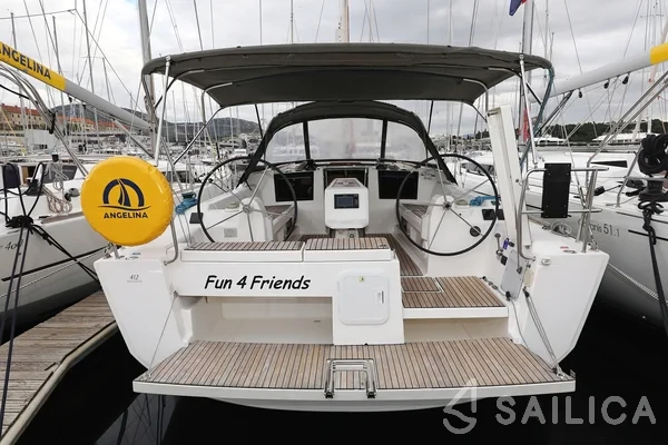 Dufour 412 GL - Yacht Charter Sailica