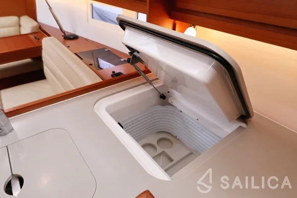 Dufour 412 GL - Yacht Charter Sailica