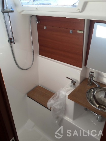 Dufour 412 GL - Yacht Charter Sailica