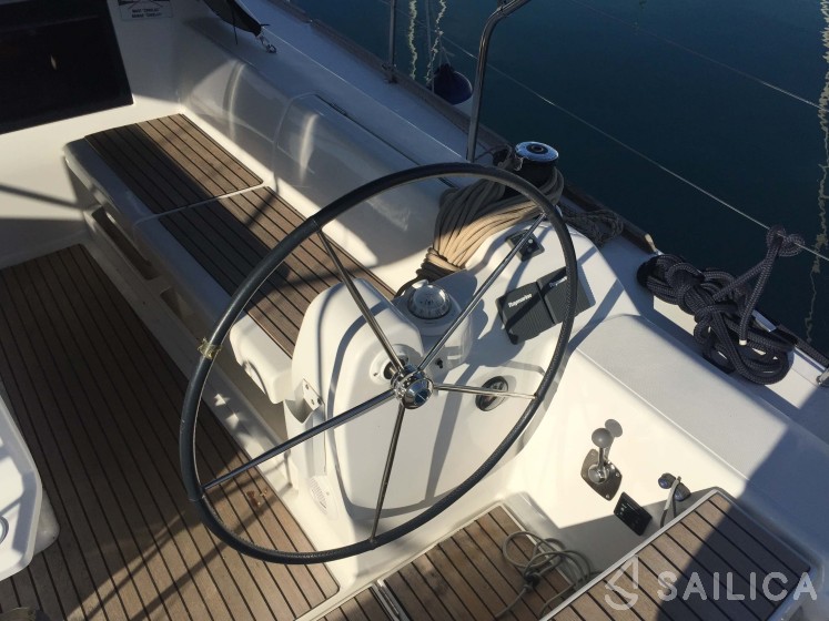 Dufour 412 GL - Yacht Charter Sailica