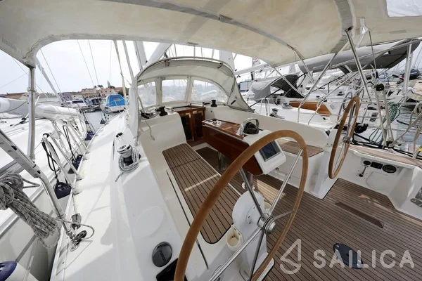 Bavaria 37 Cruiser - Yacht Charter Sailica