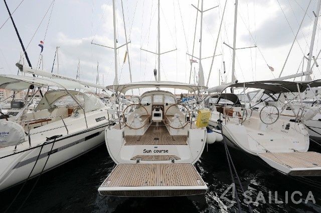 Bavaria 37 Cruiser - Yacht Charter Sailica