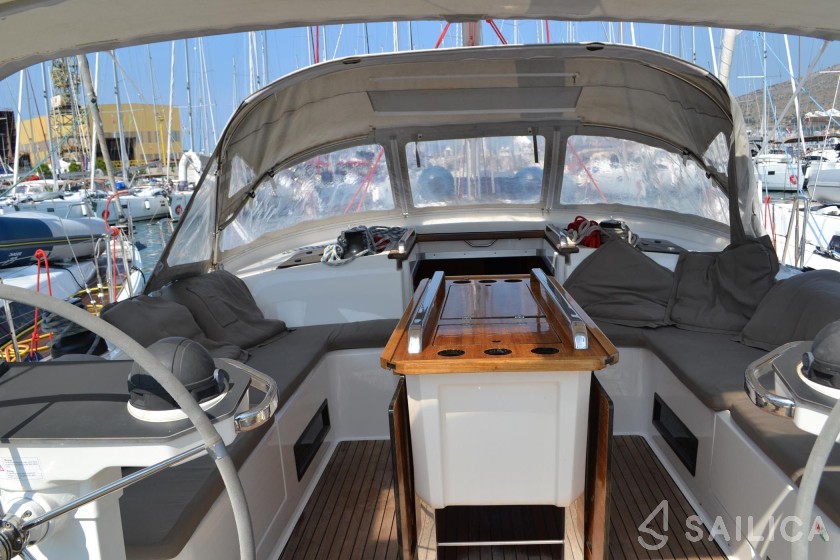 Bavaria Cruiser 56 - Yacht Charter Sailica