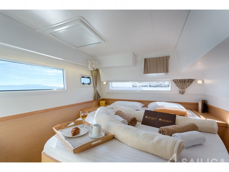 Lagoon 42 - Yacht Charter Sailica