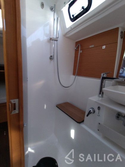 Dufour 430 - Yacht Charter Sailica