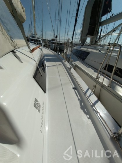 Dufour 430 - Yacht Charter Sailica