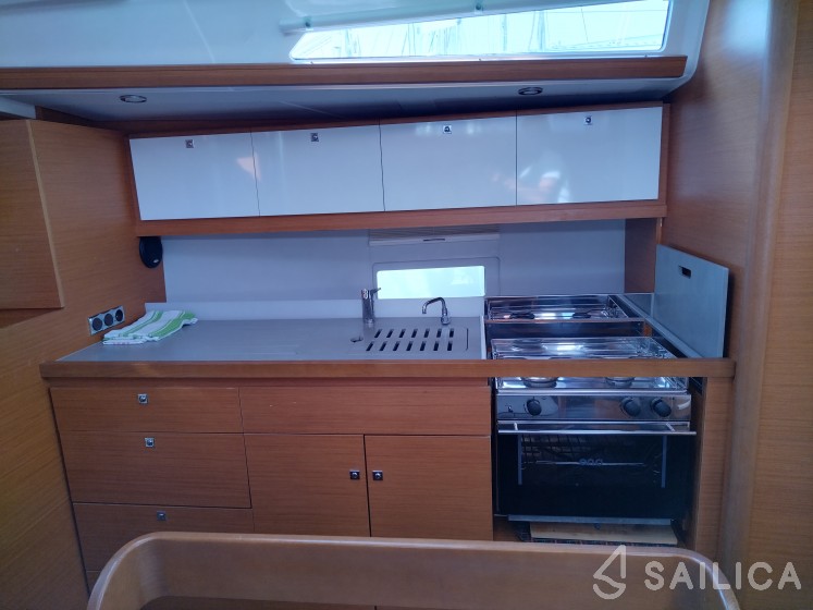 Dufour 430 - Yacht Charter Sailica