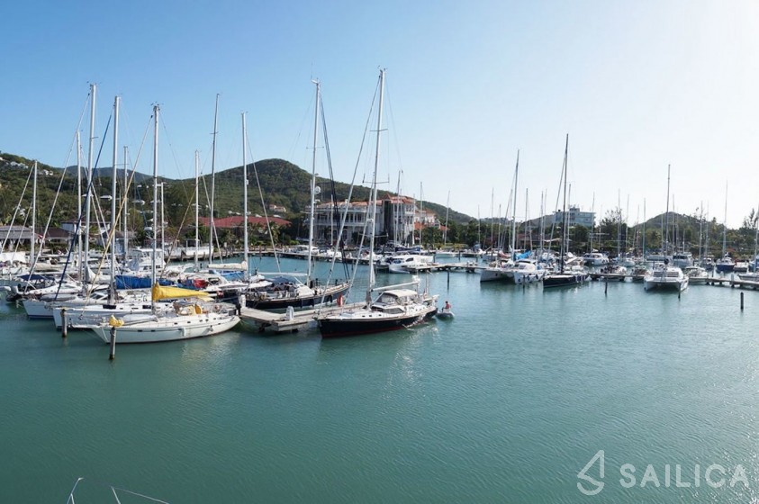 Lagoon 40 - Yacht Charter Sailica