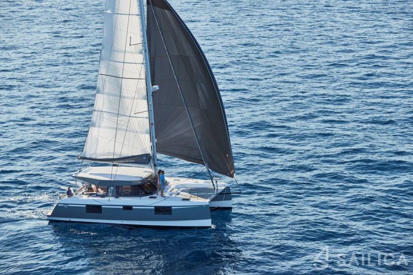 Nautitech 40 open NEW - 4 + 2 cab. - Yacht Charter Sailica