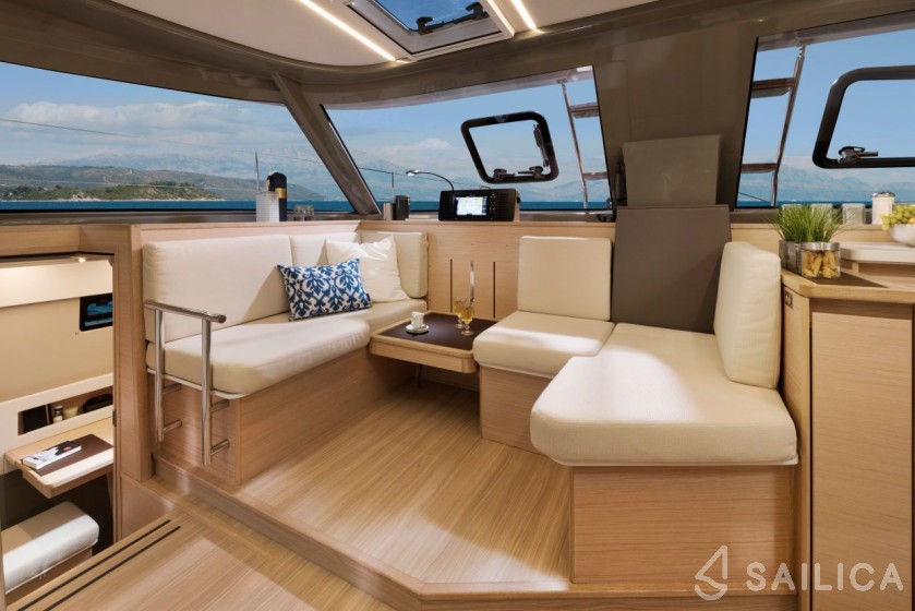 Nautitech 40 open NEW - 4 + 2 cab. - Yacht Charter Sailica