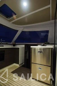 Nautitech 40 open NEW - 4 + 2 cab. - Yacht Charter Sailica