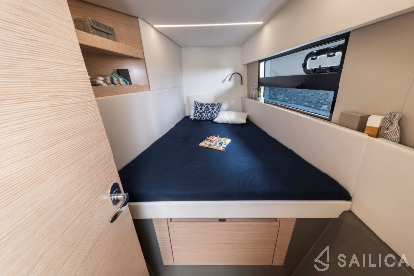 Nautitech 40 open NEW - 4 + 2 cab. - Yacht Charter Sailica