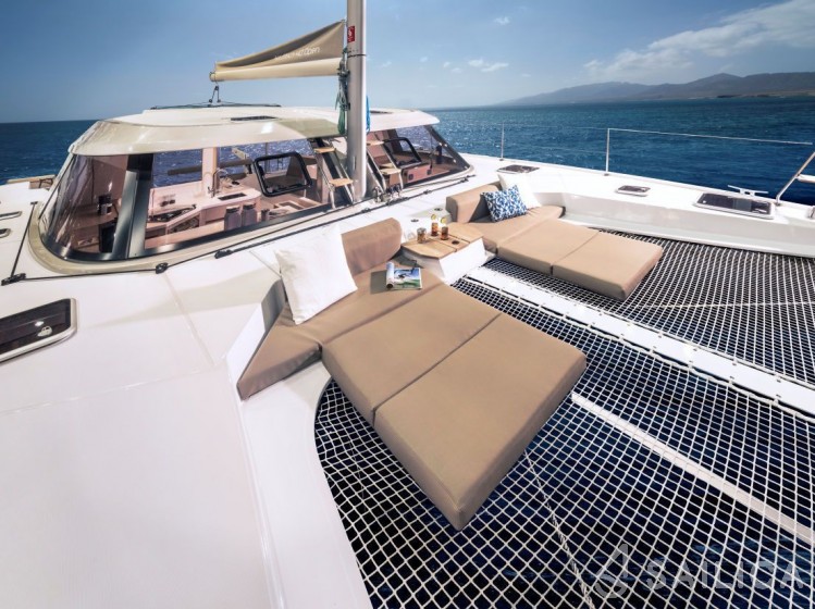 Nautitech 40 open NEW - 4 + 2 cab. - Yacht Charter Sailica