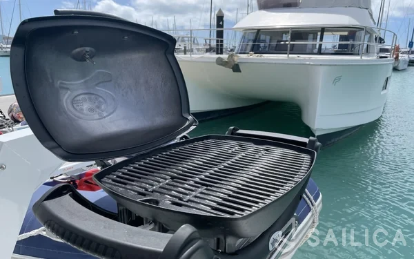 Nautitech 40 open NEW - 4 + 2 cab. - Yacht Charter Sailica