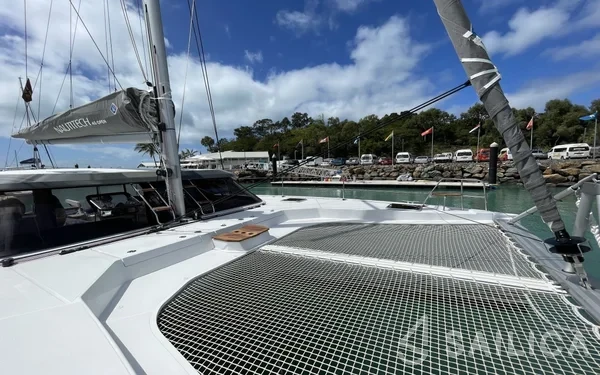 Nautitech 40 open NEW - 4 + 2 cab. - Yacht Charter Sailica