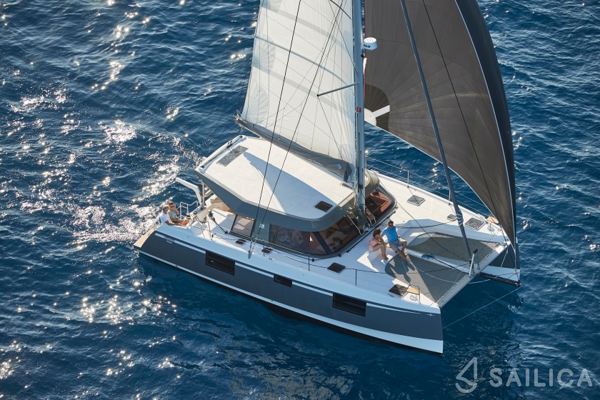 Nautitech 40 open NEW - 4 + 2 cab. - Yacht Charter Sailica