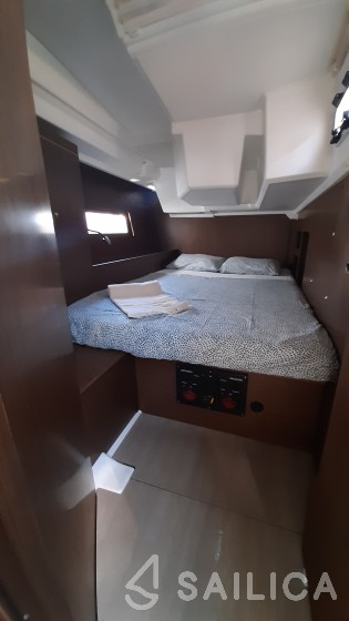 Oceanis 46.1 - Yacht Charter Sailica