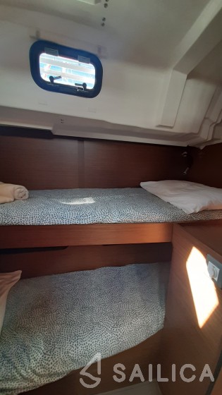 Oceanis 46.1 - Yacht Charter Sailica