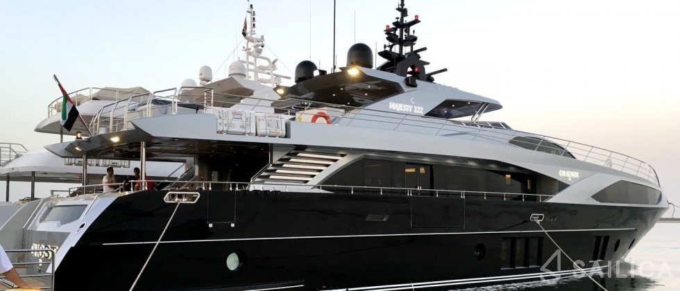 Majesty 122 - Yacht Charter Sailica