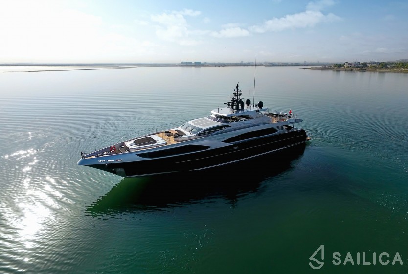 Majesty 122 - Yacht Charter Sailica