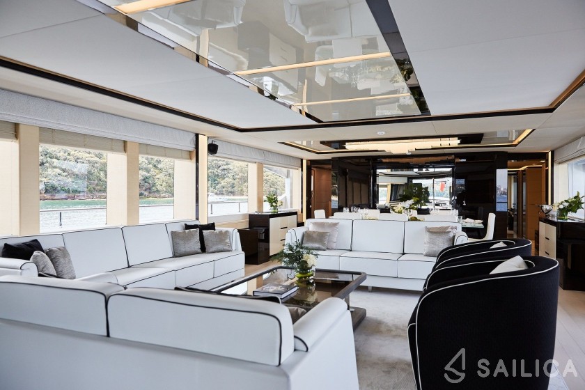 Majesty 122 - Yacht Charter Sailica
