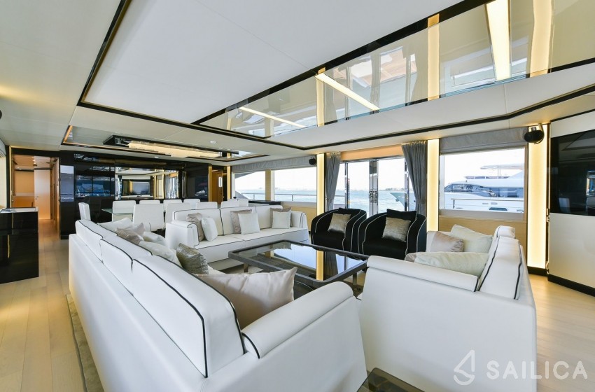 Majesty 122 - Yacht Charter Sailica