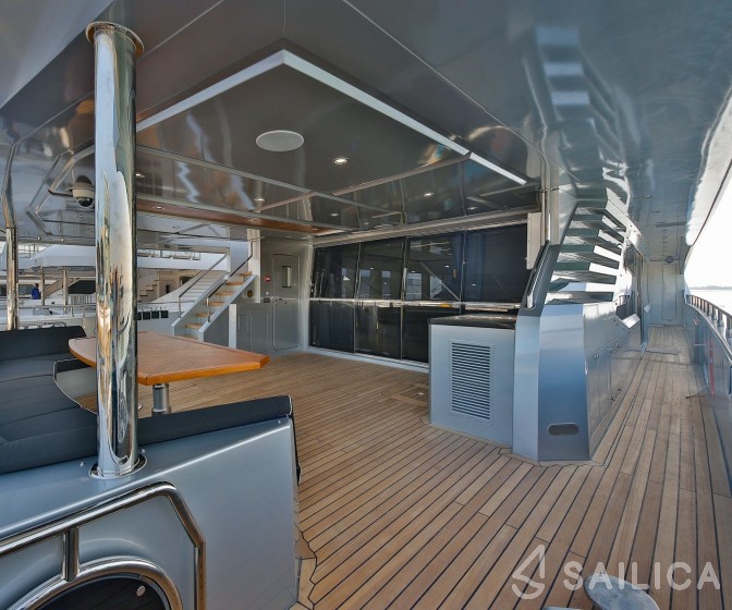 Majesty 122 - Yacht Charter Sailica