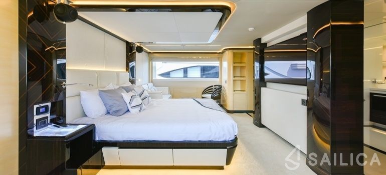 Majesty 122 - Yacht Charter Sailica