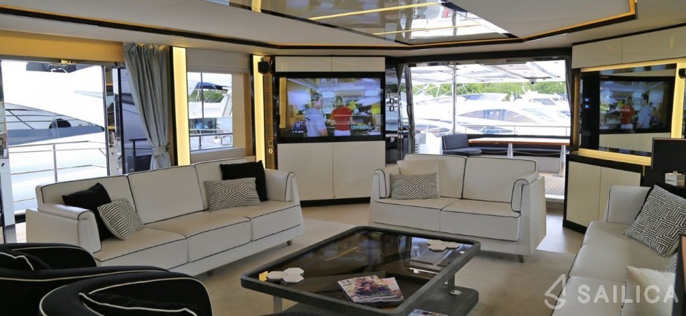 Majesty 122 - Yacht Charter Sailica